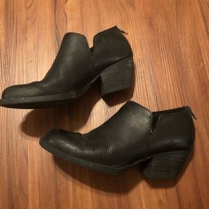 Born Boots like new!